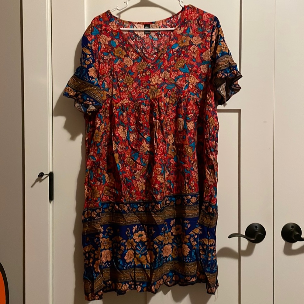 Cute dress!